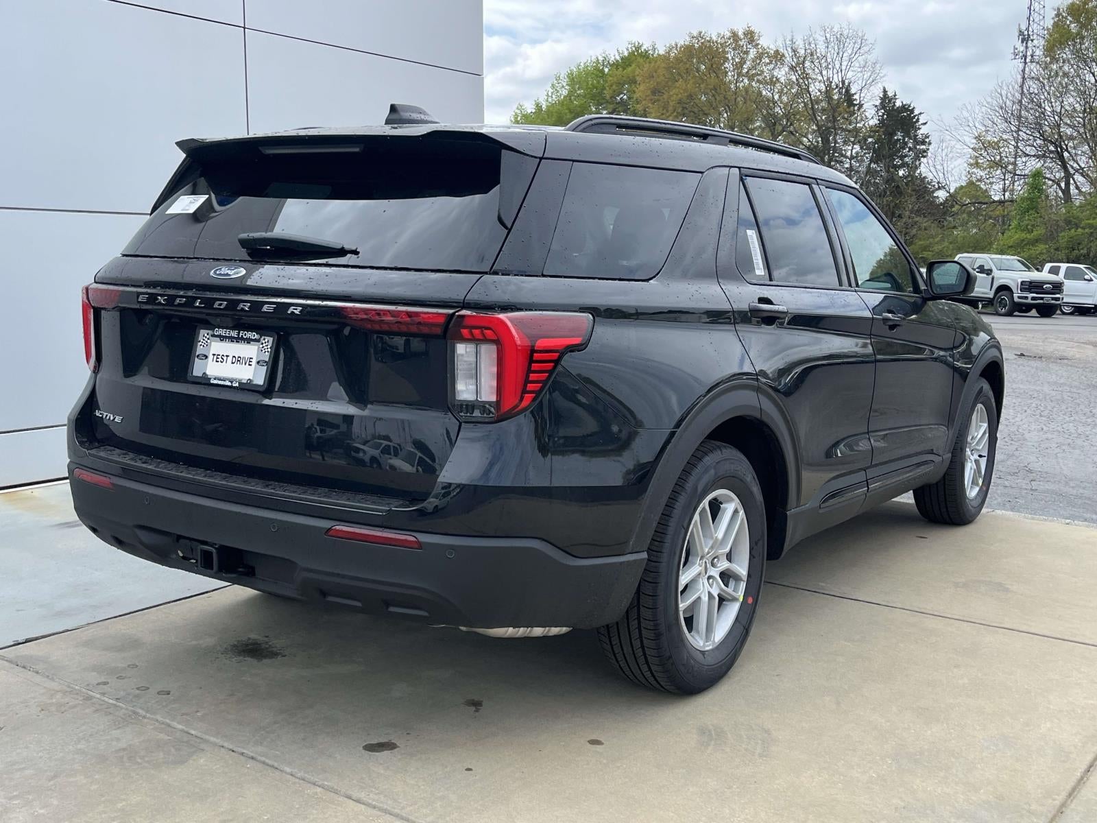 2026 Ford Explorer Active w/100A Pkg RWD