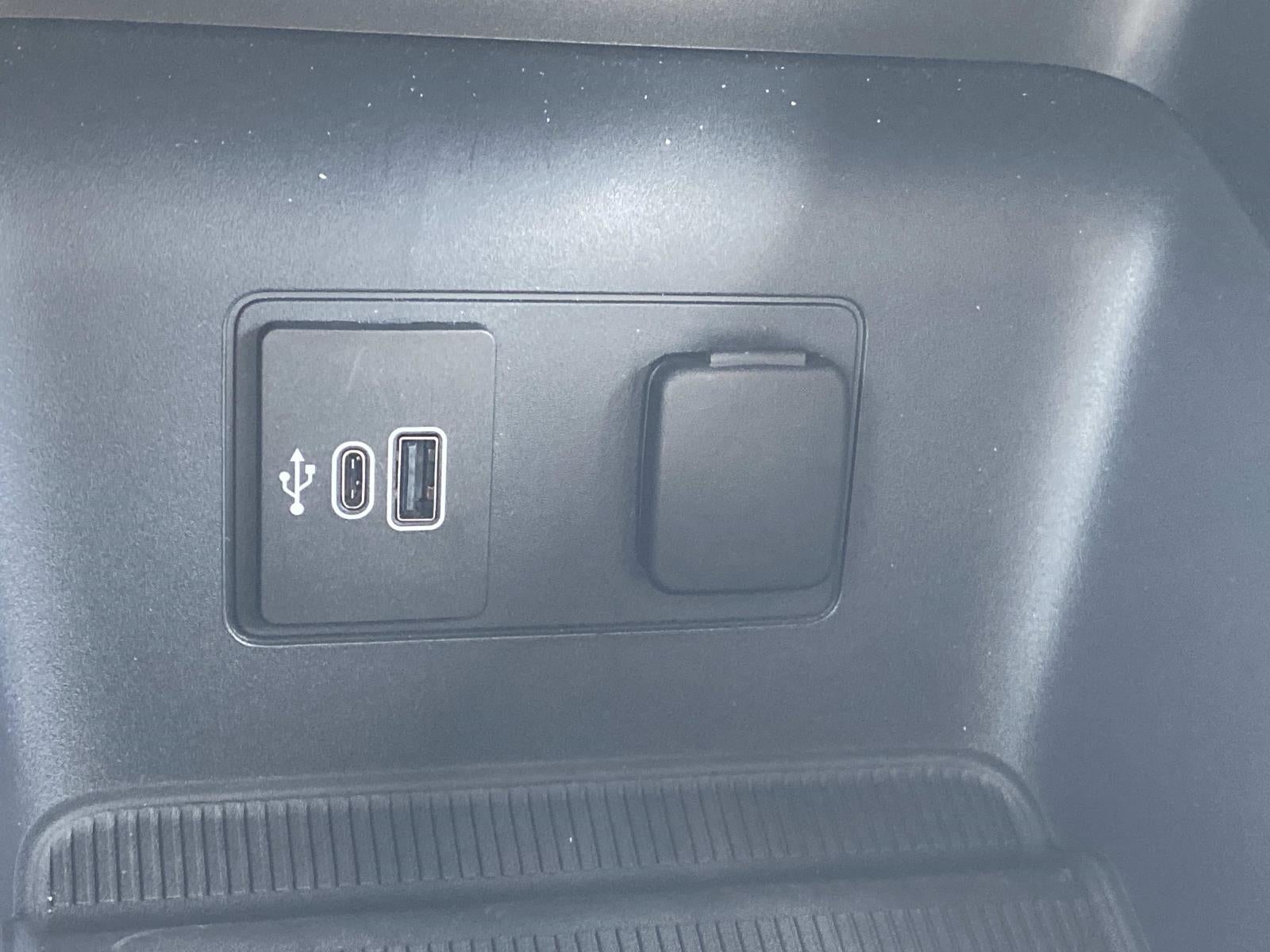 2026 Ford Explorer Active w/100A Pkg RWD
