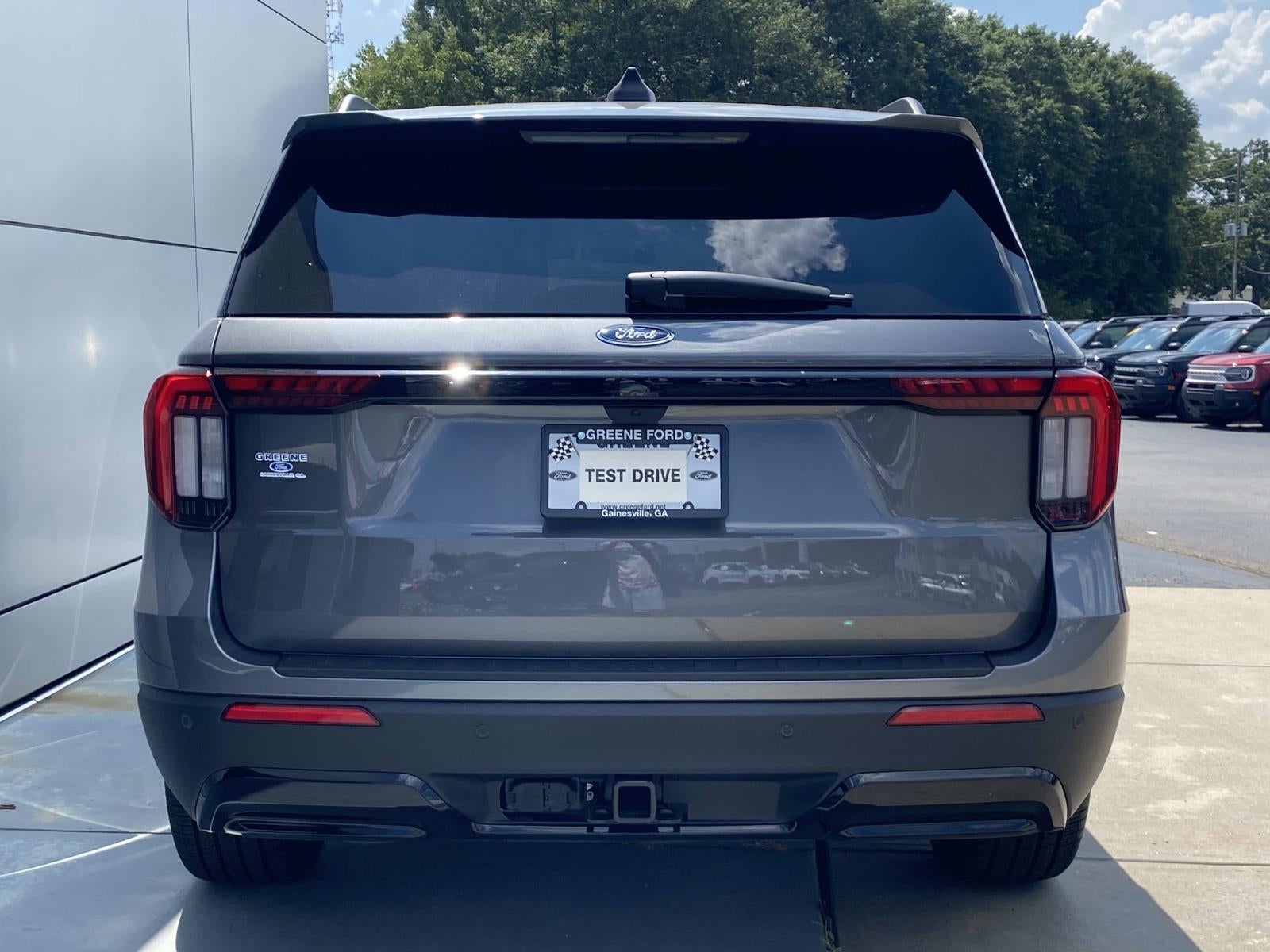 2026 Ford Explorer ST-Line photo 5