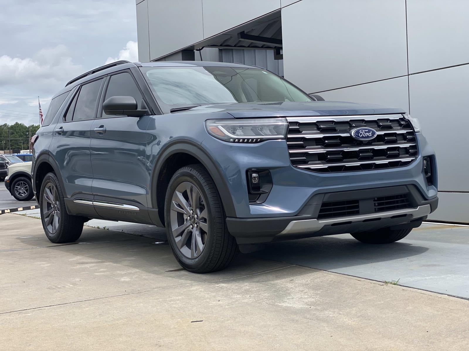 2025 Ford Explorer Active 4WD