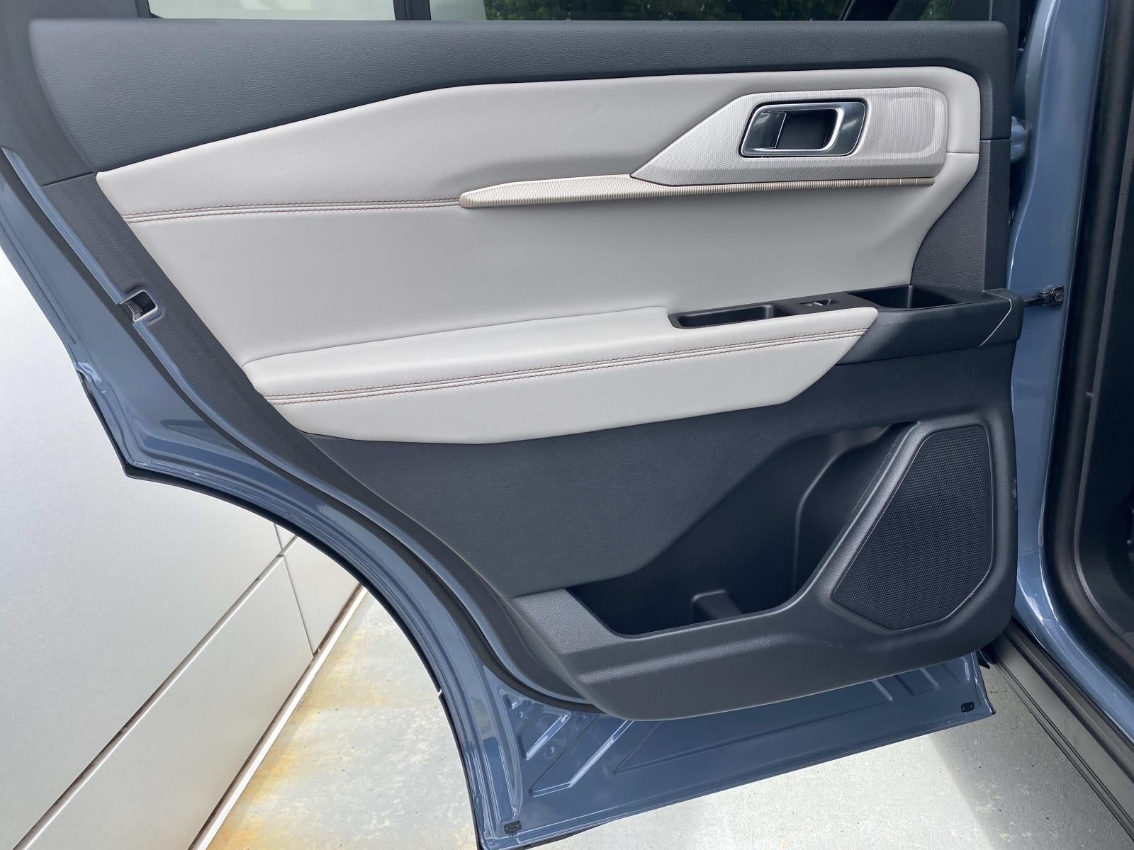 2025 Ford Explorer Active 4WD