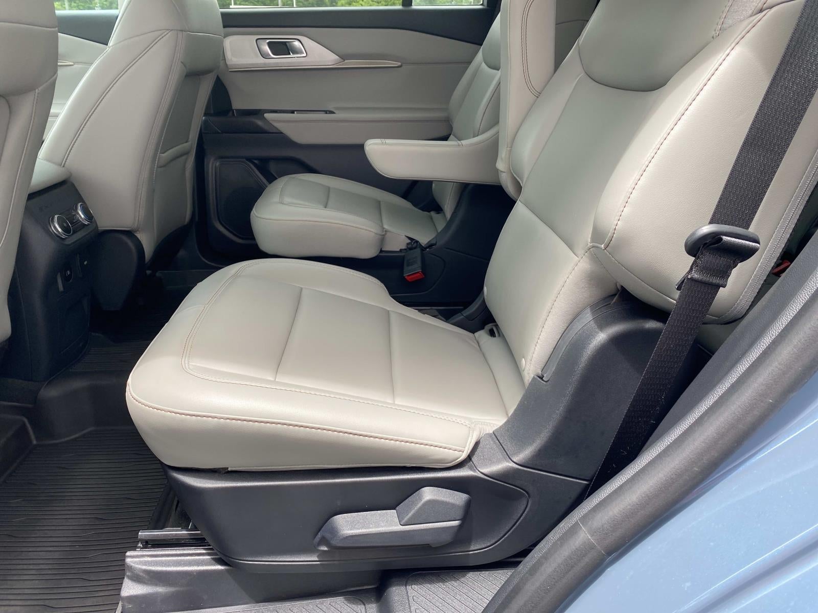 2025 Ford Explorer Active 4WD
