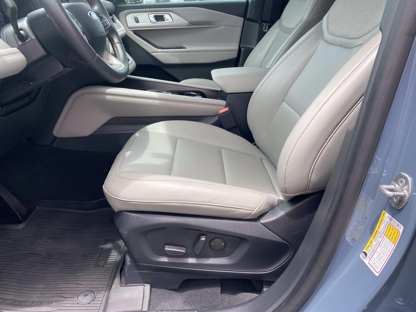 2025 Ford Explorer Active 4WD