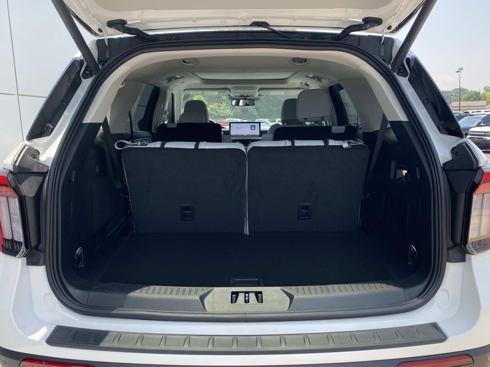 2026 Ford Explorer Platinum 4WD