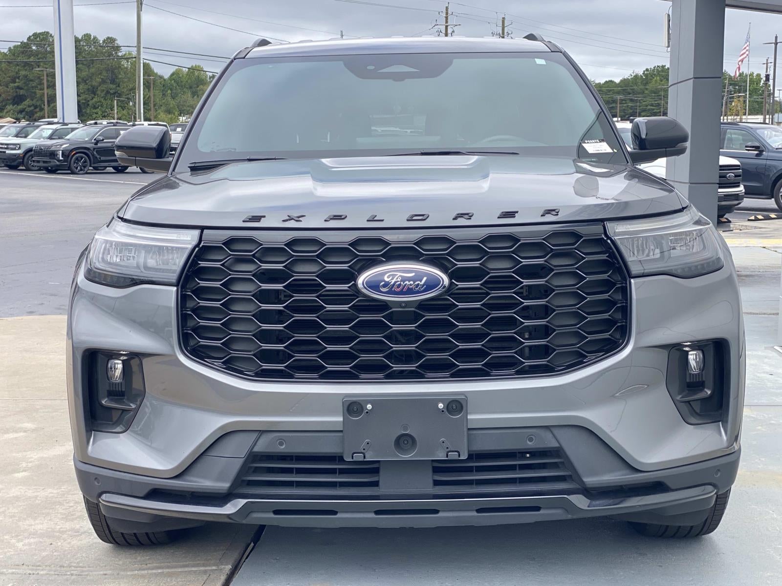 2025 Ford Explorer ST-Line 4WD