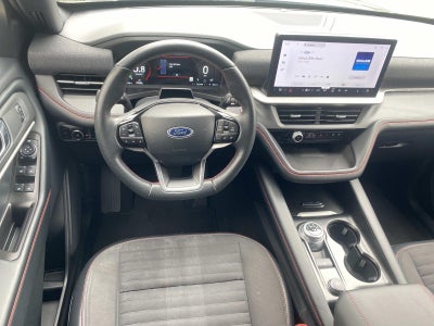 2025 Ford Explorer ST-Line 4WD