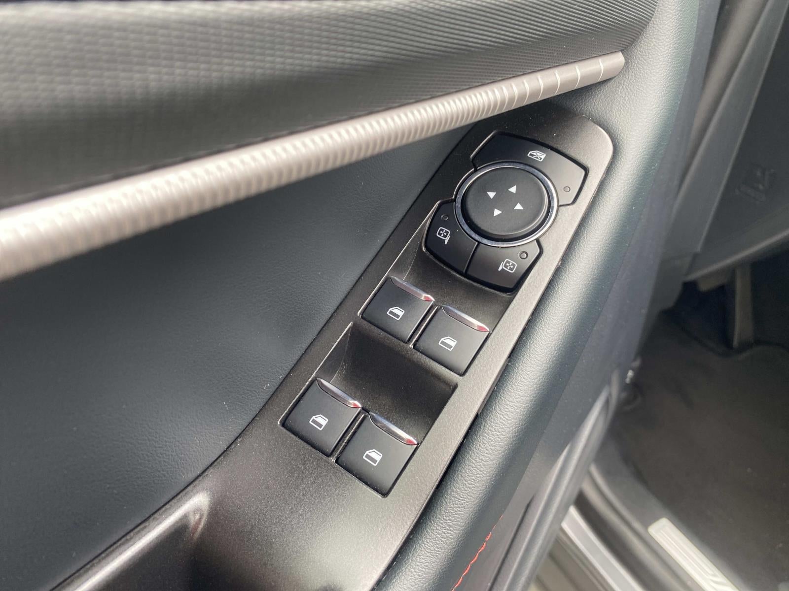 2025 Ford Explorer ST-Line 4WD