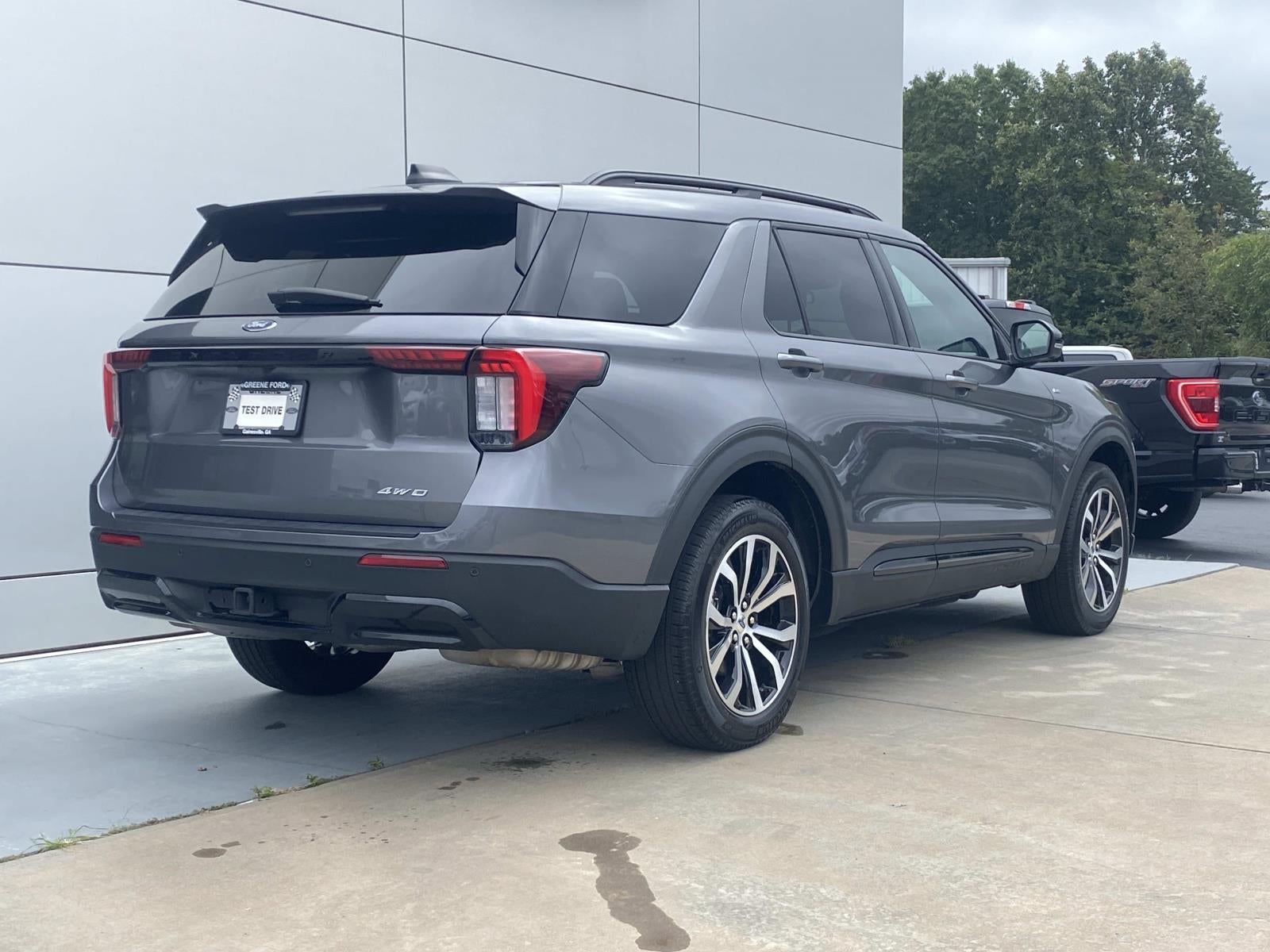 2025 Ford Explorer ST-Line 4WD