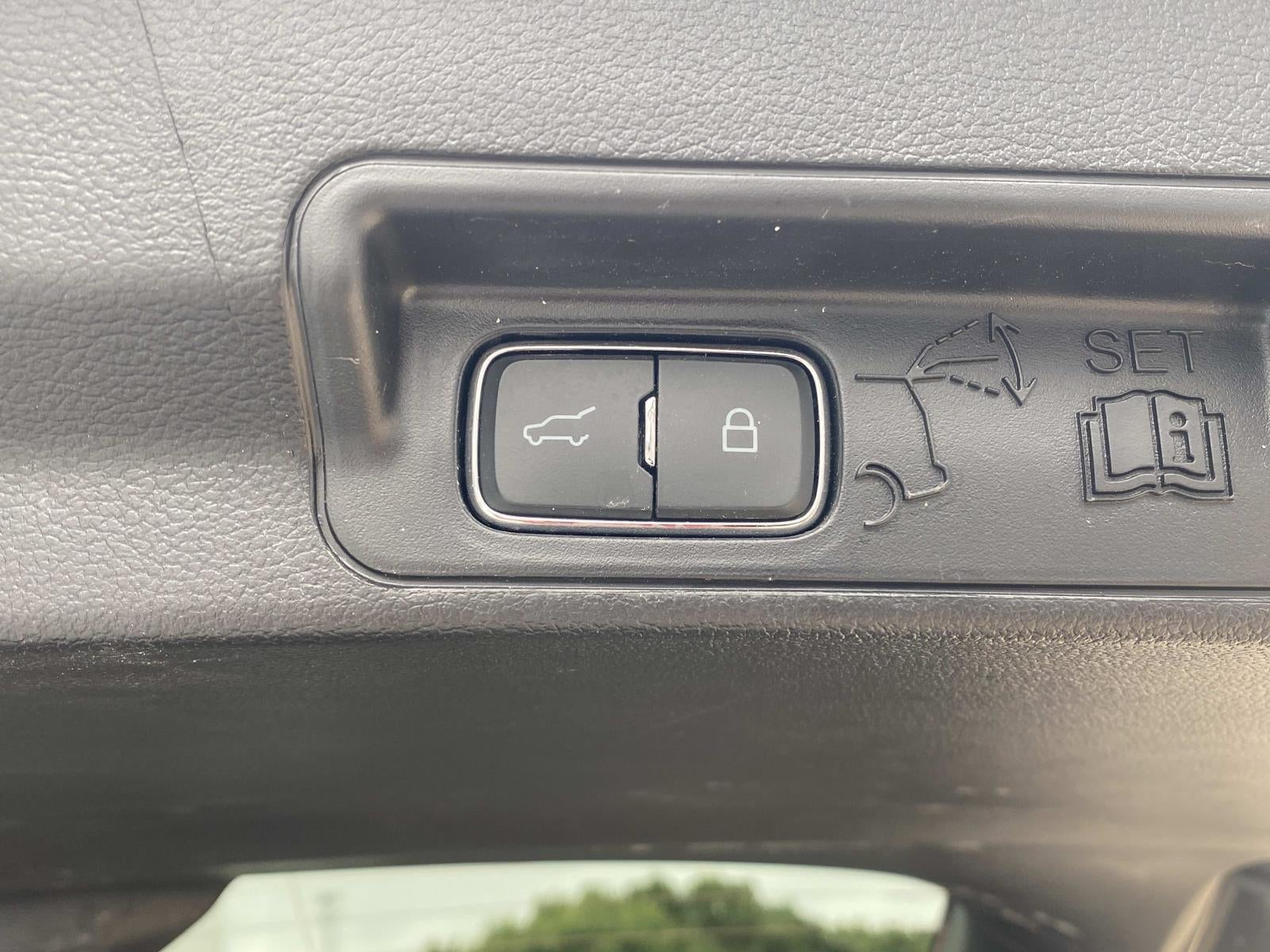 2025 Ford Explorer ST-Line 4WD