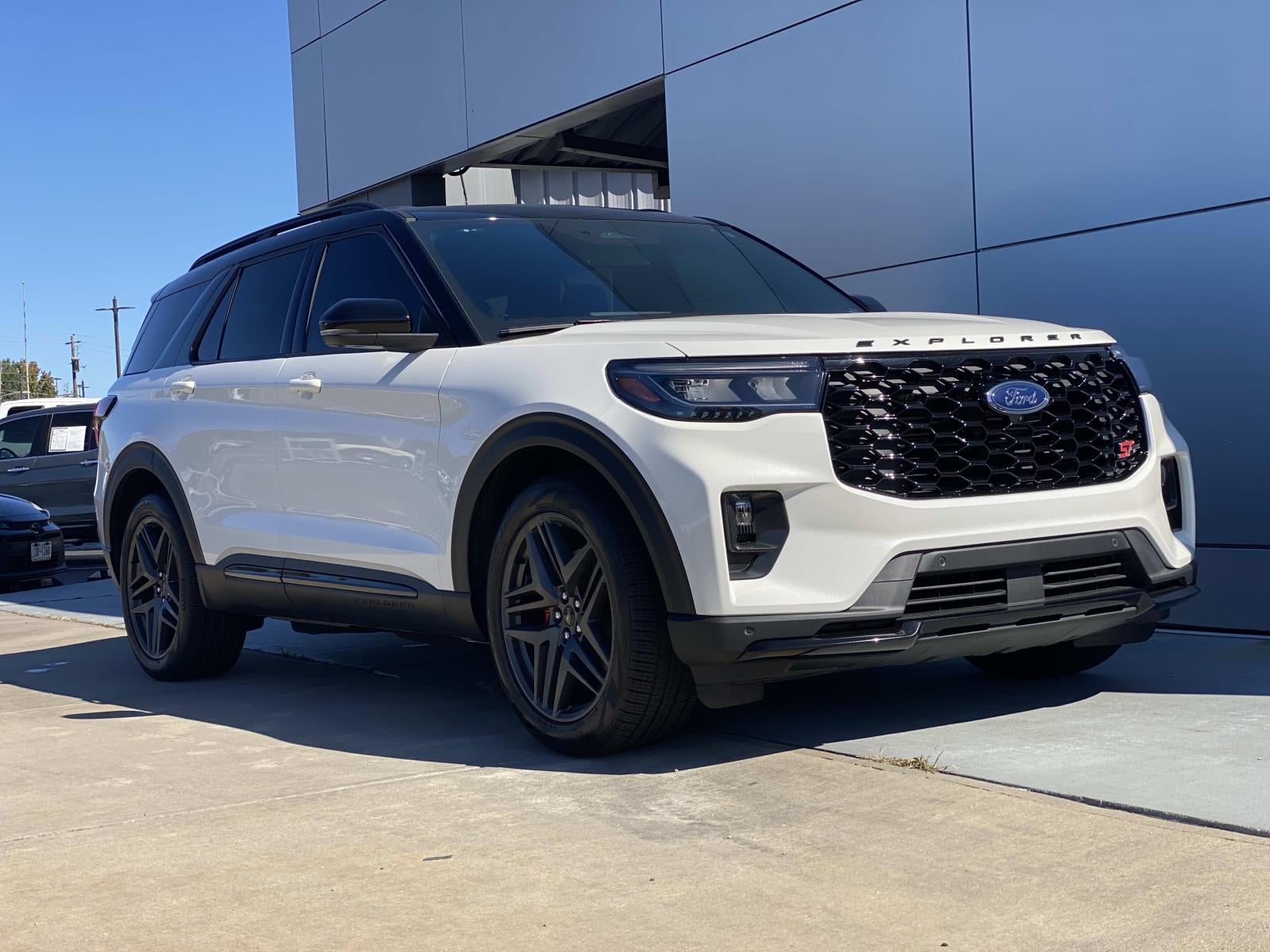 2025 Ford Explorer ST 4WD