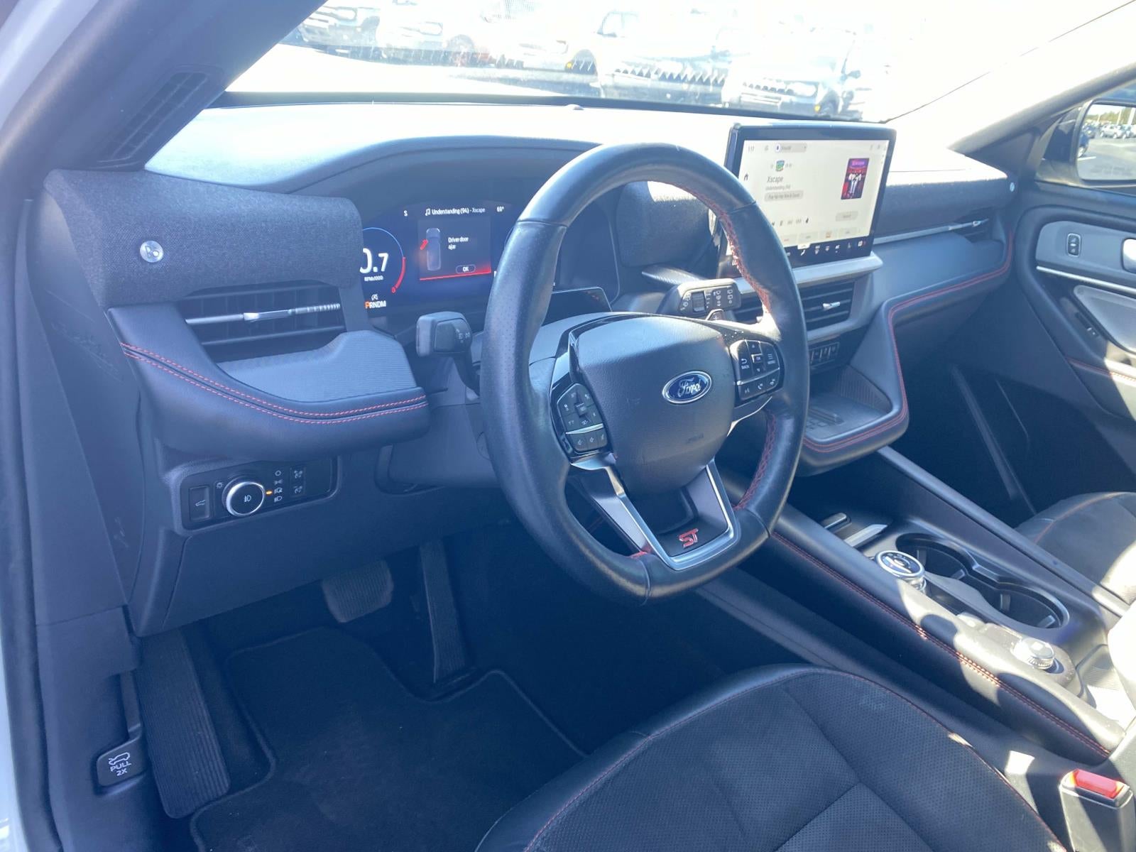 2025 Ford Explorer ST 4WD