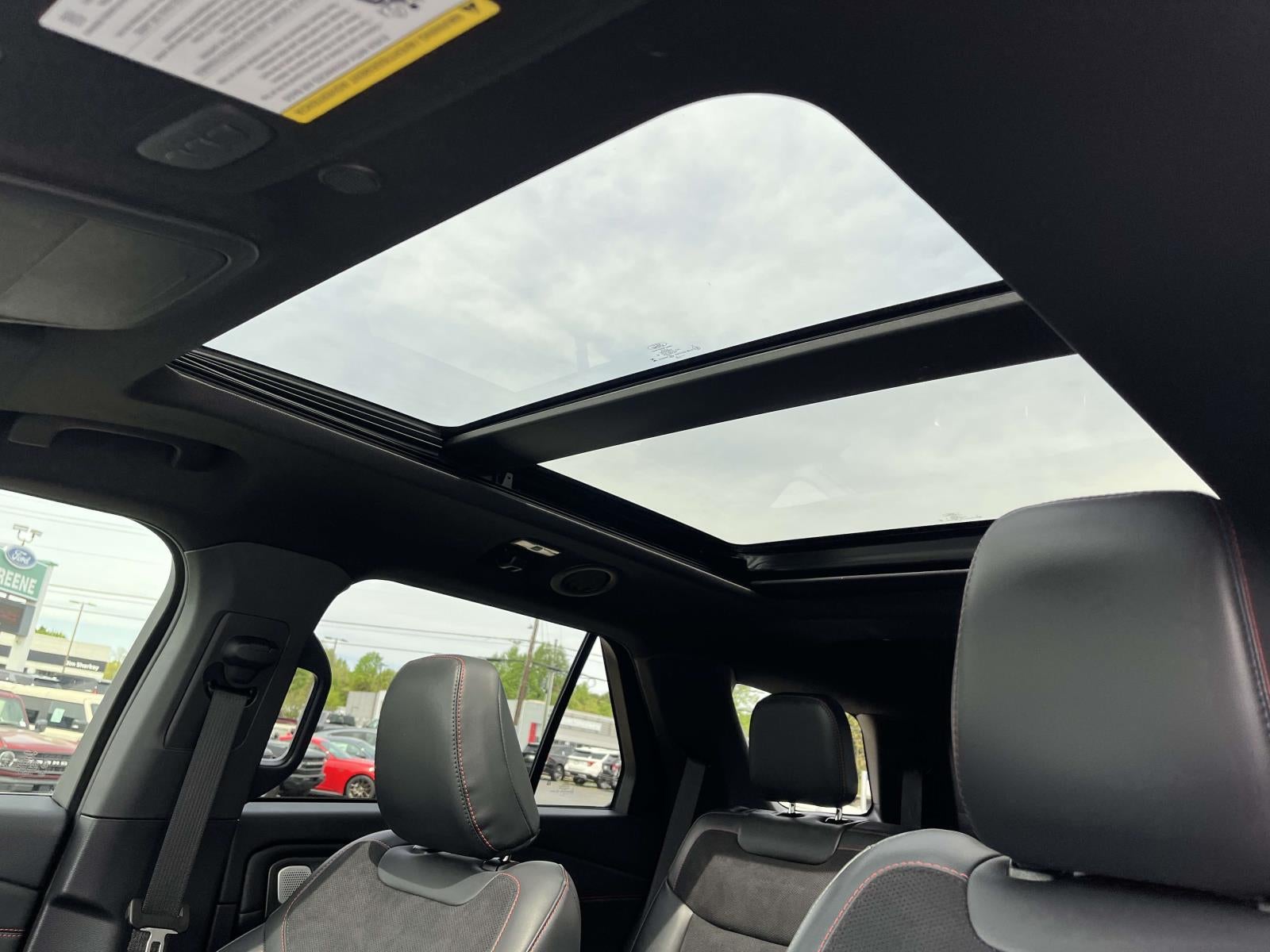 2025 Ford Explorer ST 4WD