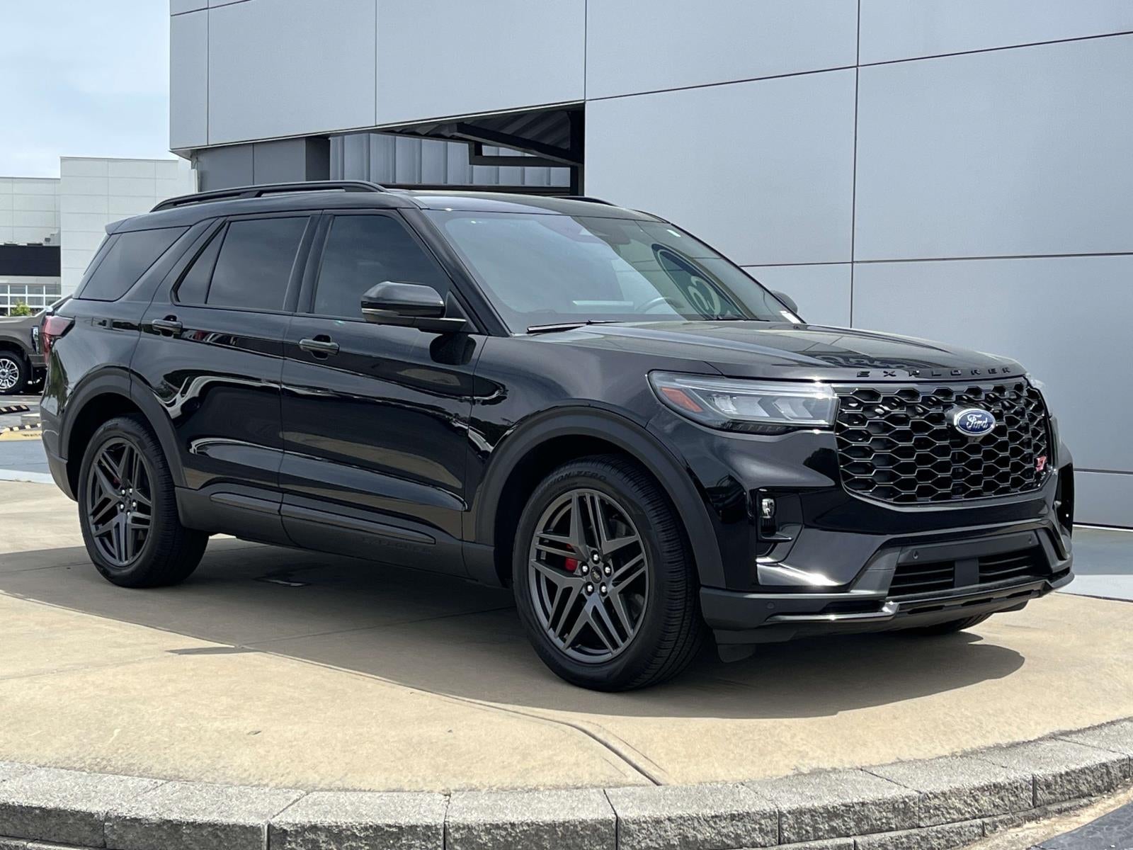 2025 Ford Explorer ST 4WD