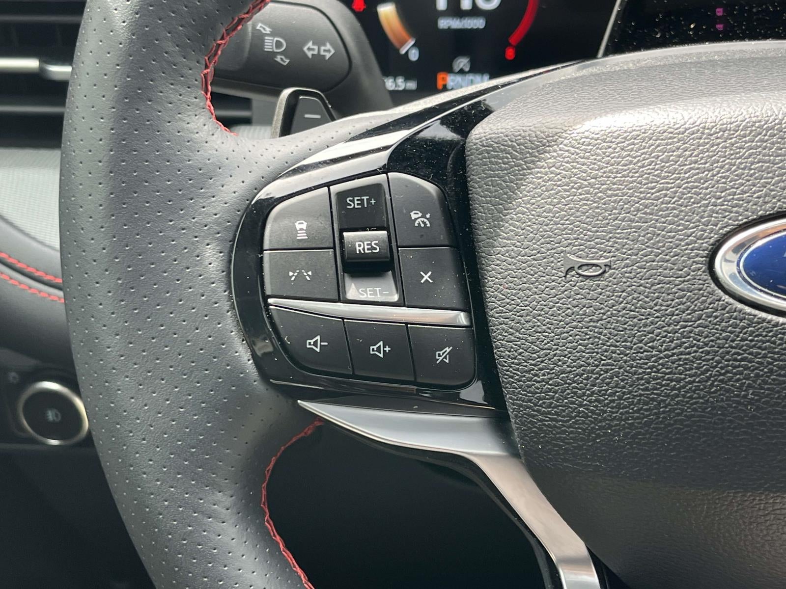 2025 Ford Explorer ST 4WD