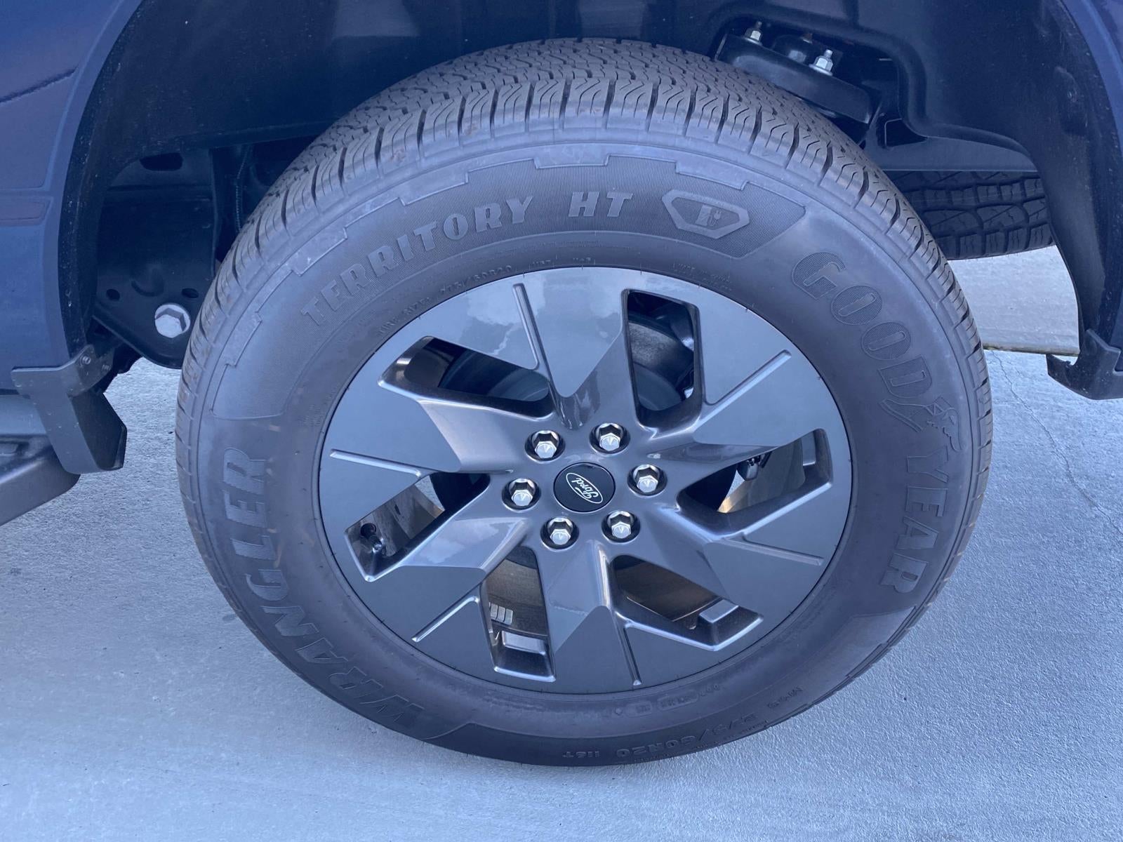 2025 Ford F-150 Lightning Lariat