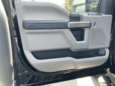 2022 Ford Super Duty F-250 SRW XLT 4WD Crew Cab 6.75' Box