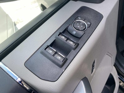 2022 Ford Super Duty F-250 SRW XLT 4WD Crew Cab 6.75' Box