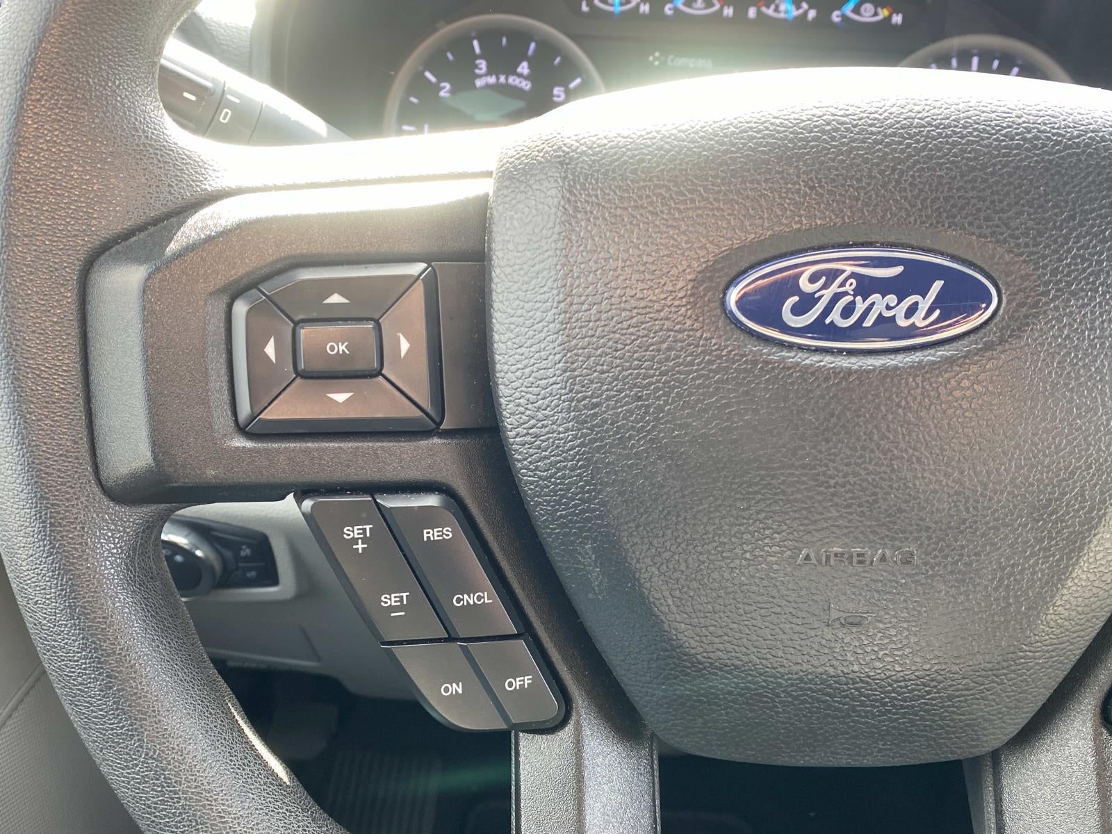 2022 Ford Super Duty F-250 SRW XLT 4WD Crew Cab 6.75' Box