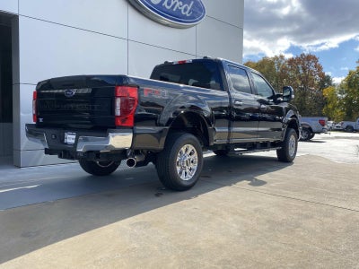 2022 Ford Super Duty F-250 SRW XLT 4WD Crew Cab 6.75' Box