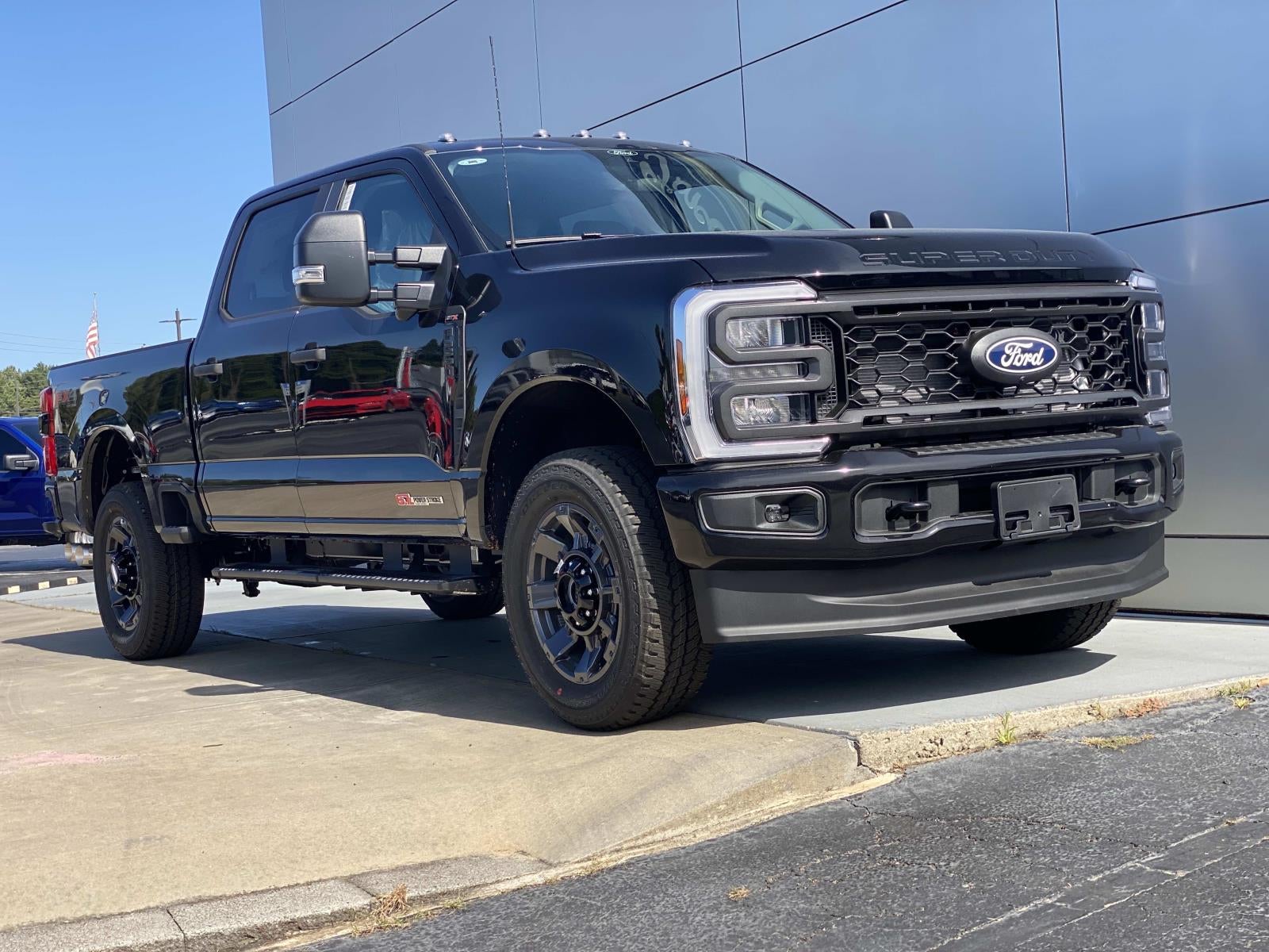 2027 Ford Super Duty F-250 SRW XL STX PACKAGE