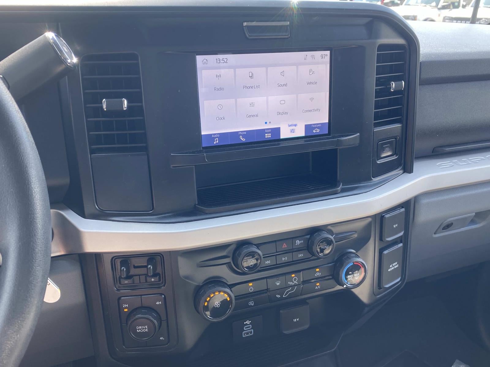 2026 Ford Super Duty F-250 SRW XLT 4WD Crew Cab 6.75' Box