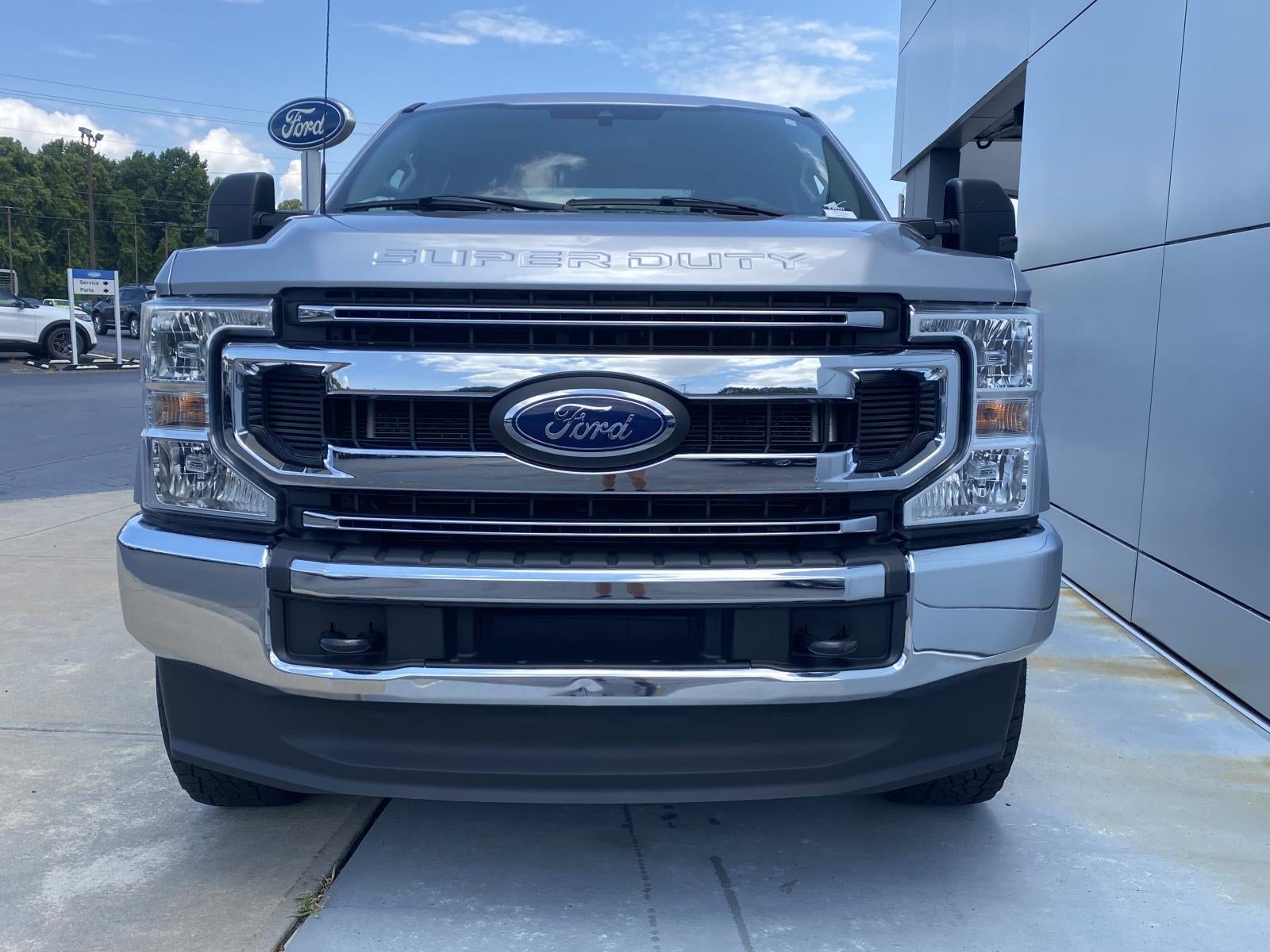 2022 Ford Super Duty F-250 SRW XLT 4WD Crew Cab 6.75' Box