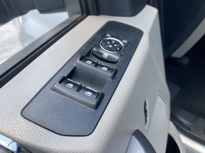 2022 Ford Super Duty F-250 SRW XLT 4WD Crew Cab 6.75' Box