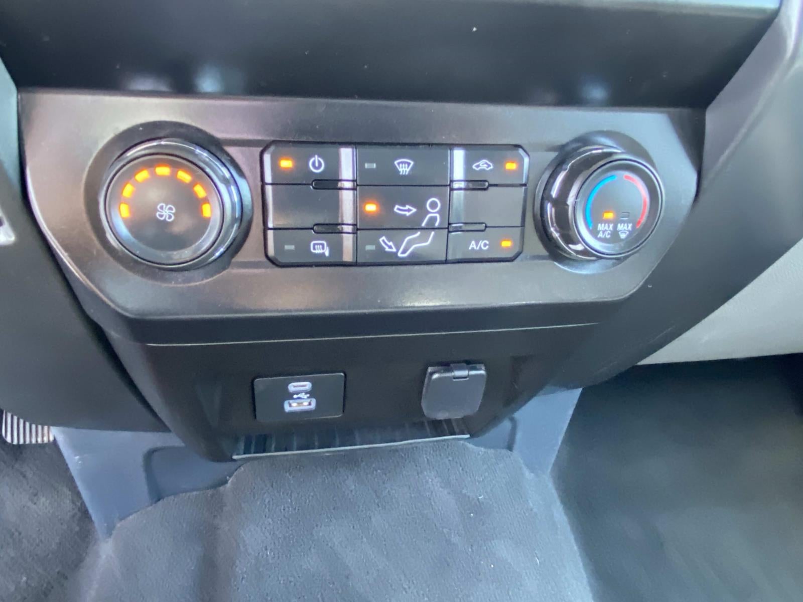 2022 Ford Super Duty F-250 SRW XLT 4WD Crew Cab 6.75' Box