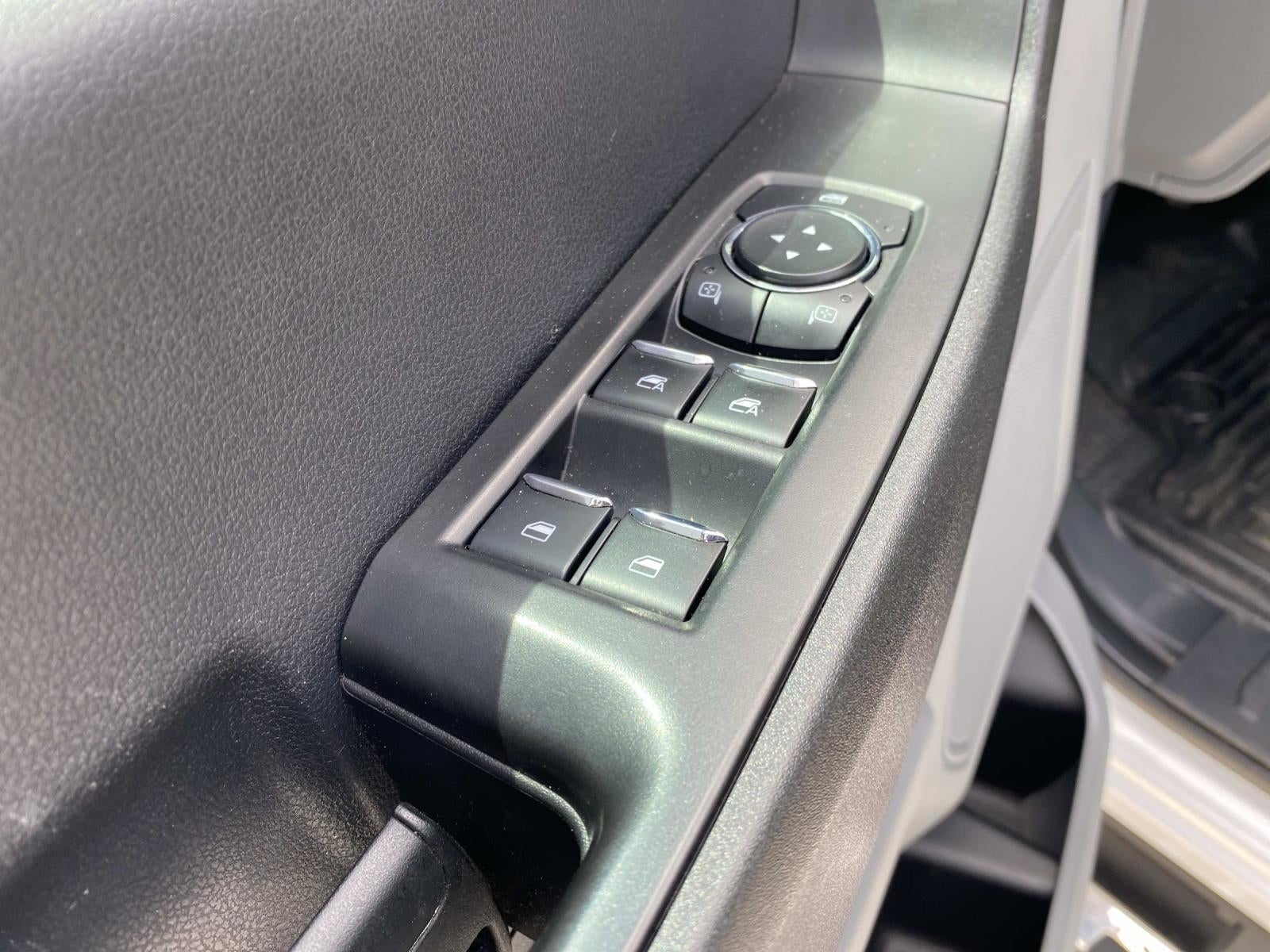 2023 Ford Super Duty F-250 SRW XL 4WD Crew Cab 6.75' Box