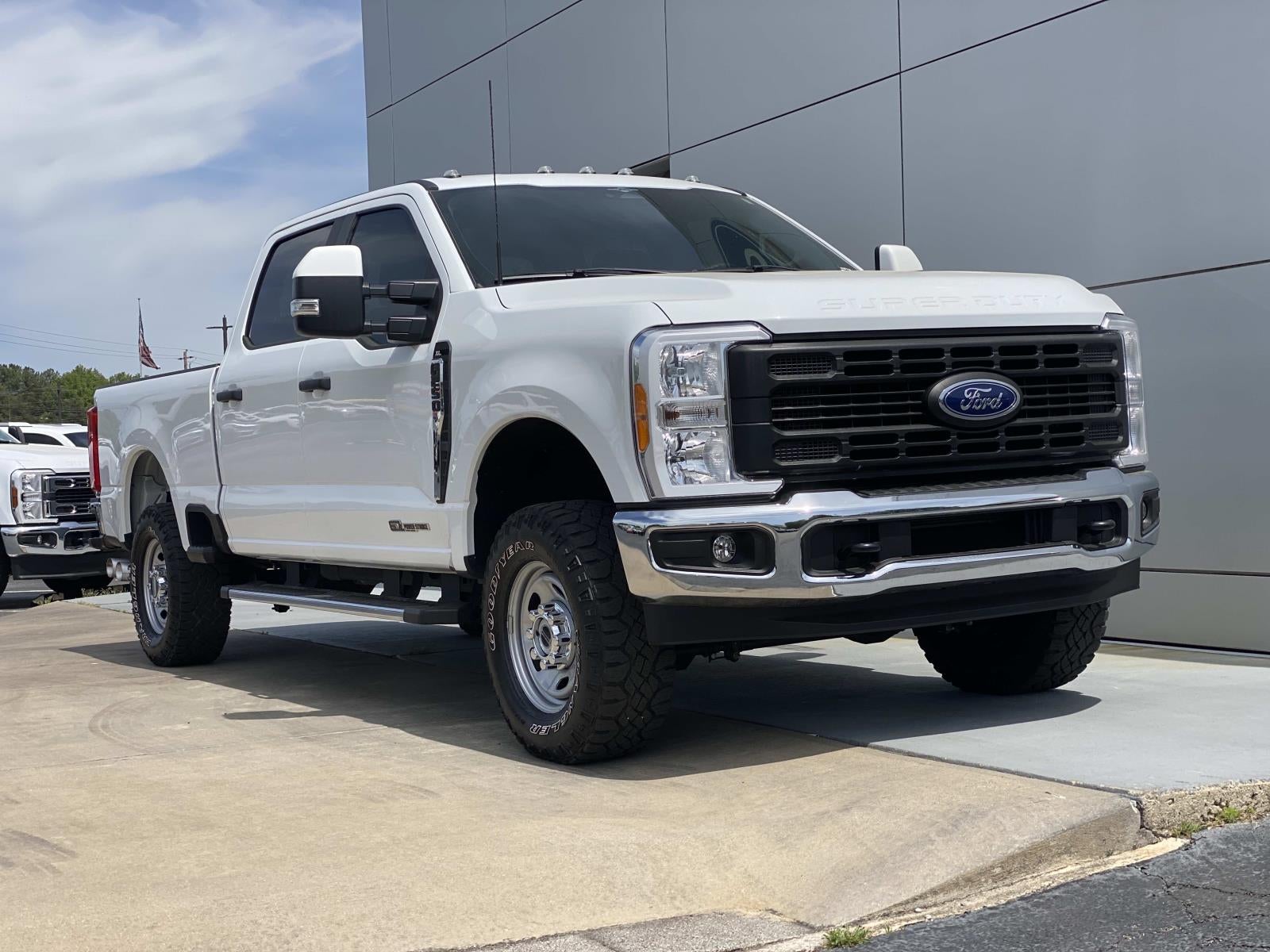 2023 Ford Super Duty F-250 SRW XL 4WD Crew Cab 6.75' Box