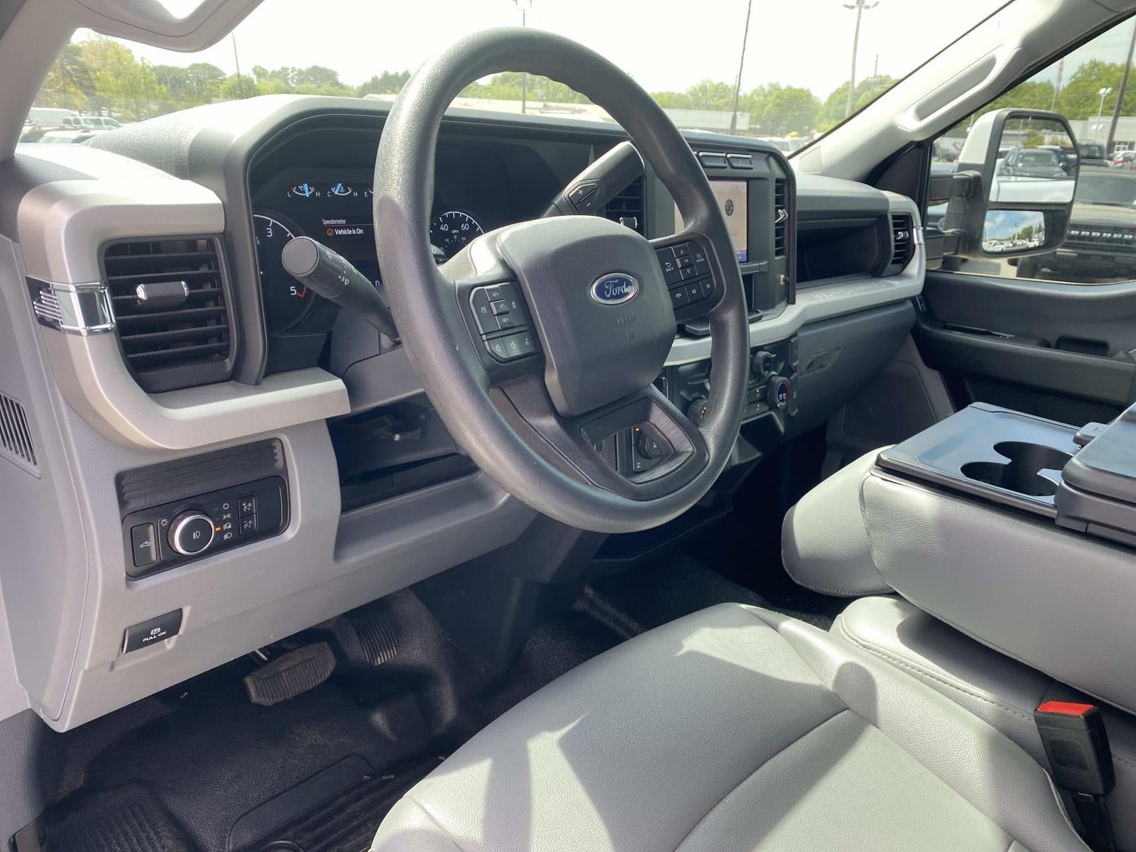 2023 Ford Super Duty F-250 SRW XL 4WD Crew Cab 6.75' Box