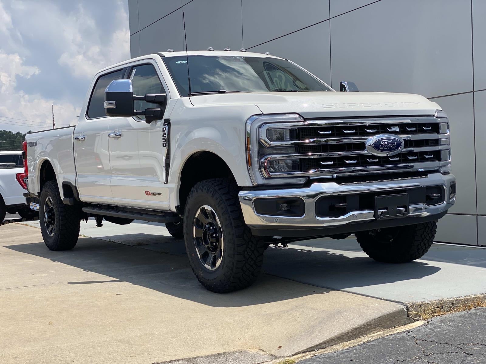 2026 Ford Super Duty F-250 SRW Lariat