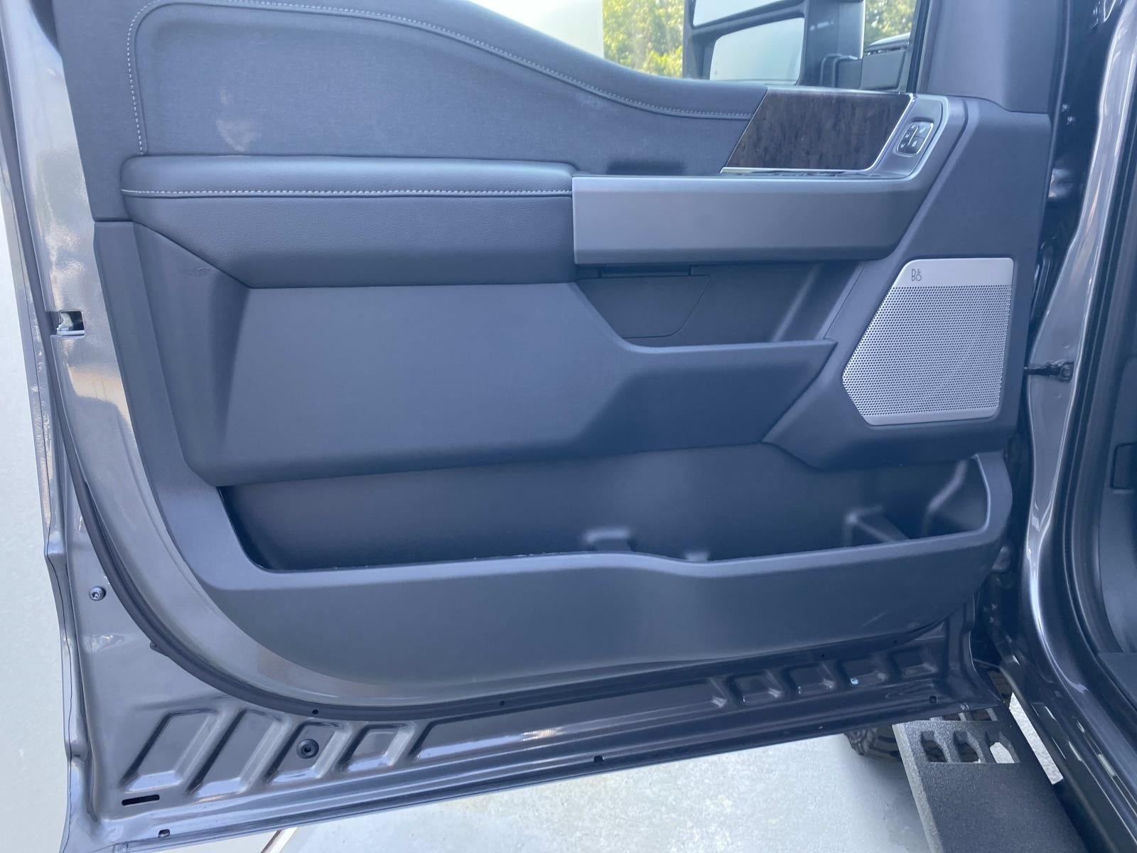 2027 Ford Super Duty F-250 SRW Lariat