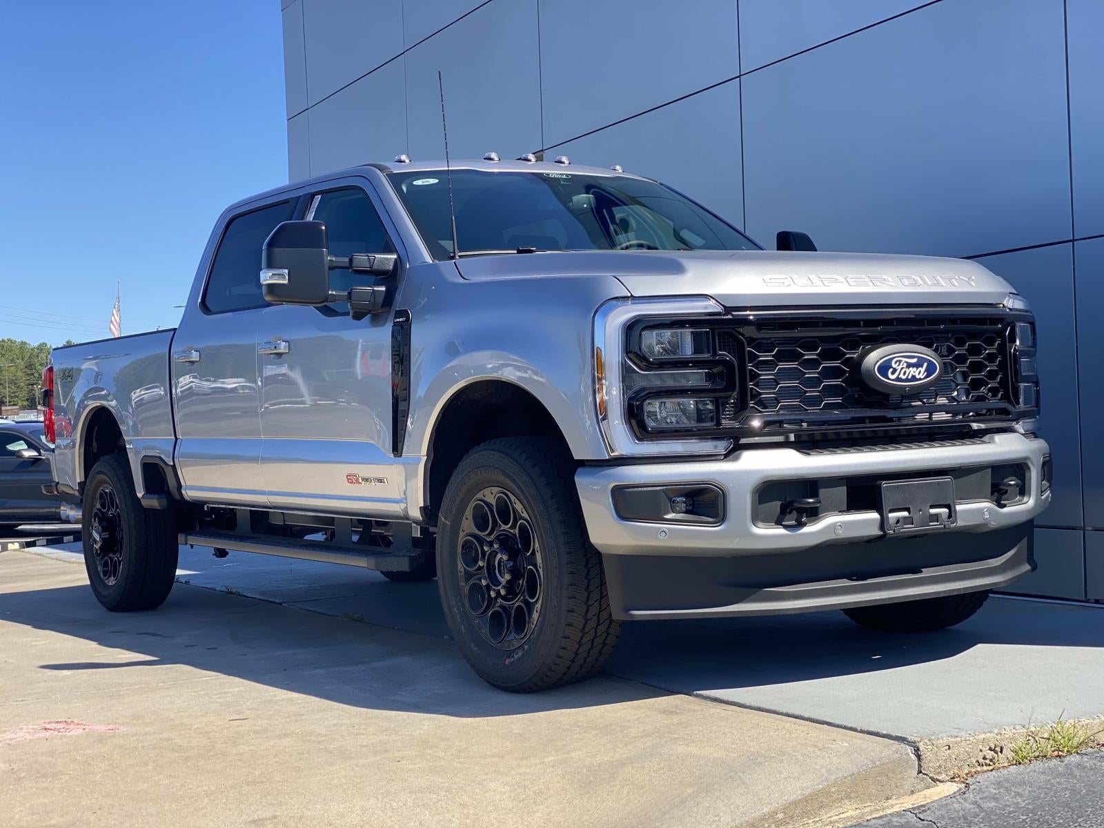 2027 Ford Super Duty F-250 SRW LARIAT 4WD Crew Cab 6.75' Box