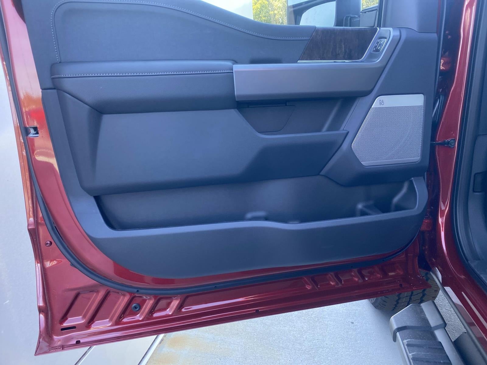 2027 Ford Super Duty F-250 SRW Lariat