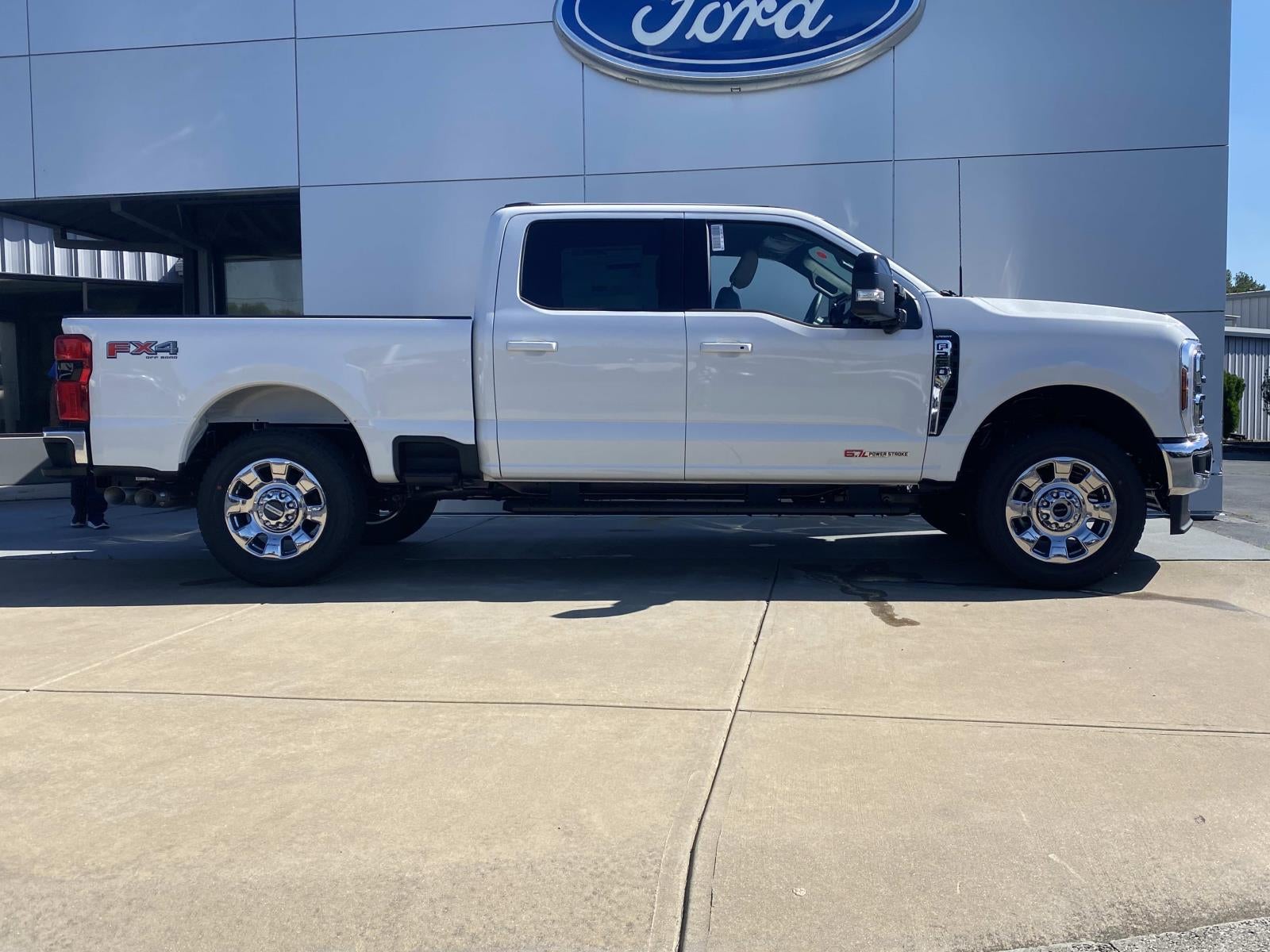 2027 Ford Super Duty F-250 SRW F-250® Lariat®