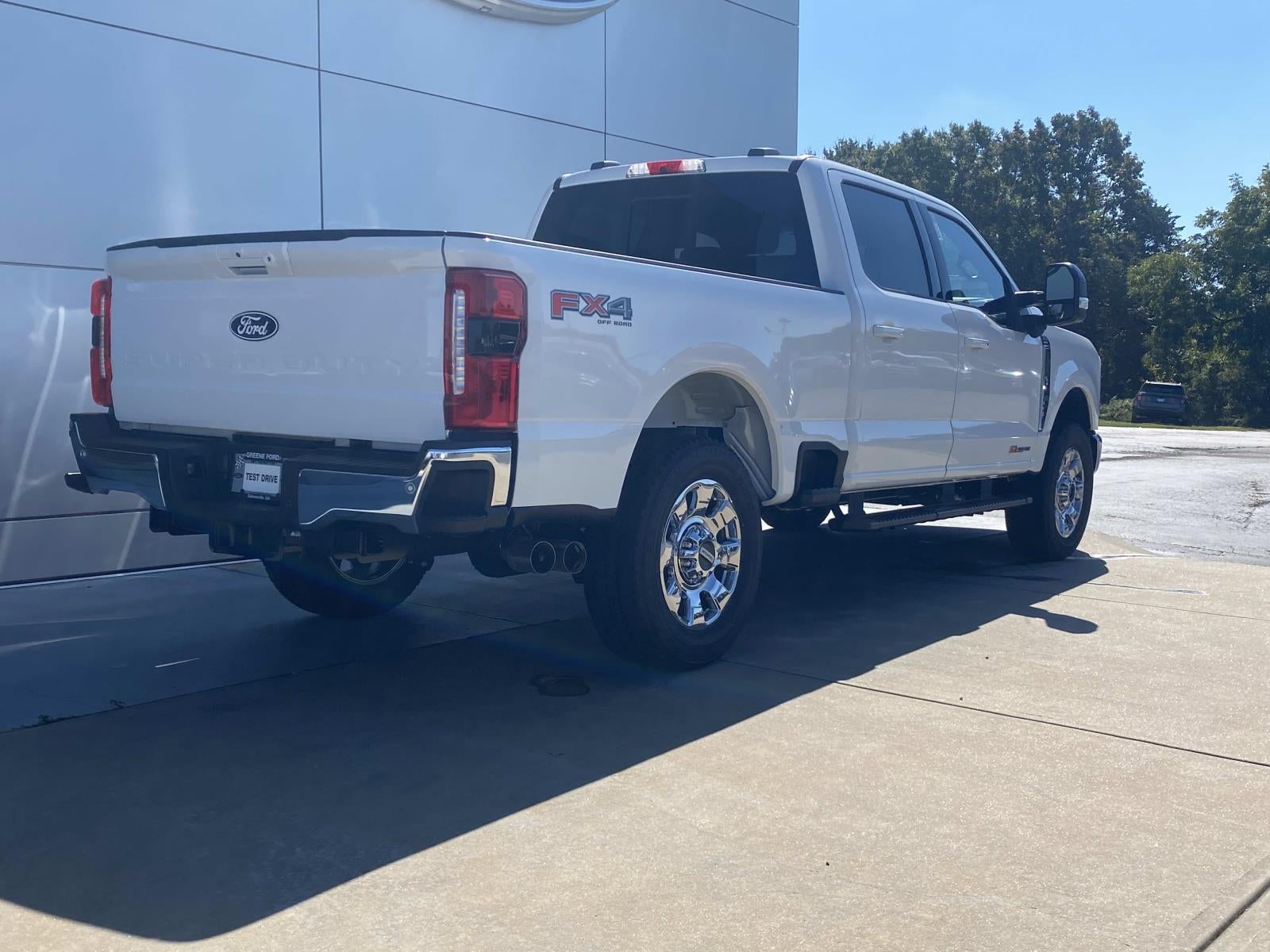 2027 Ford Super Duty F-250 SRW F-250® Lariat®