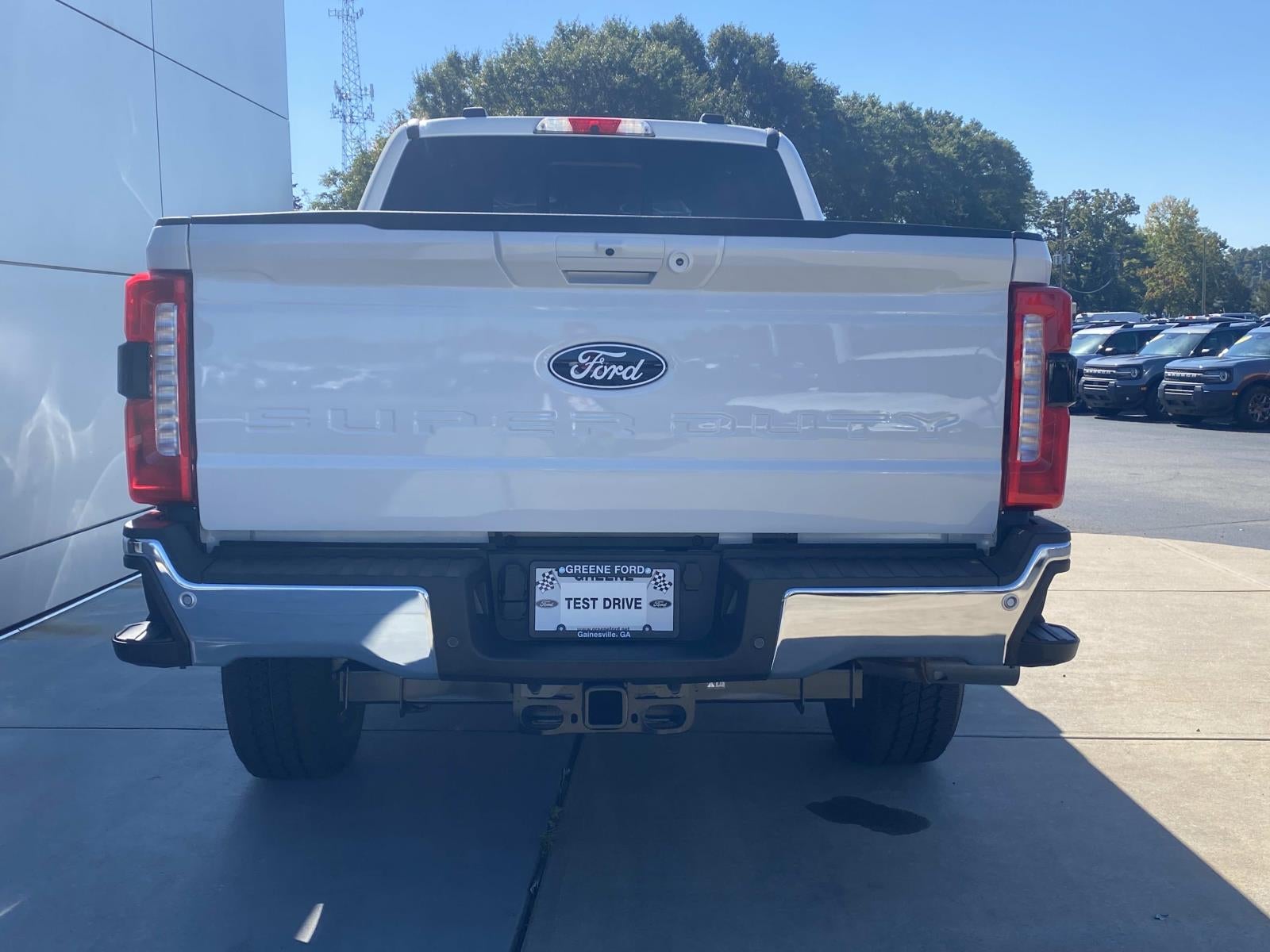 2027 Ford Super Duty F-250 SRW F-250® Lariat®
