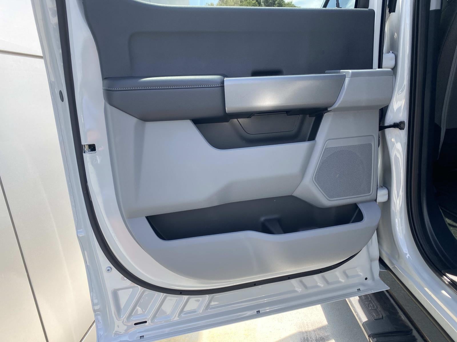 2025 Ford Super Duty F-250 SRW XL 4WD Crew Cab 6.75' Box