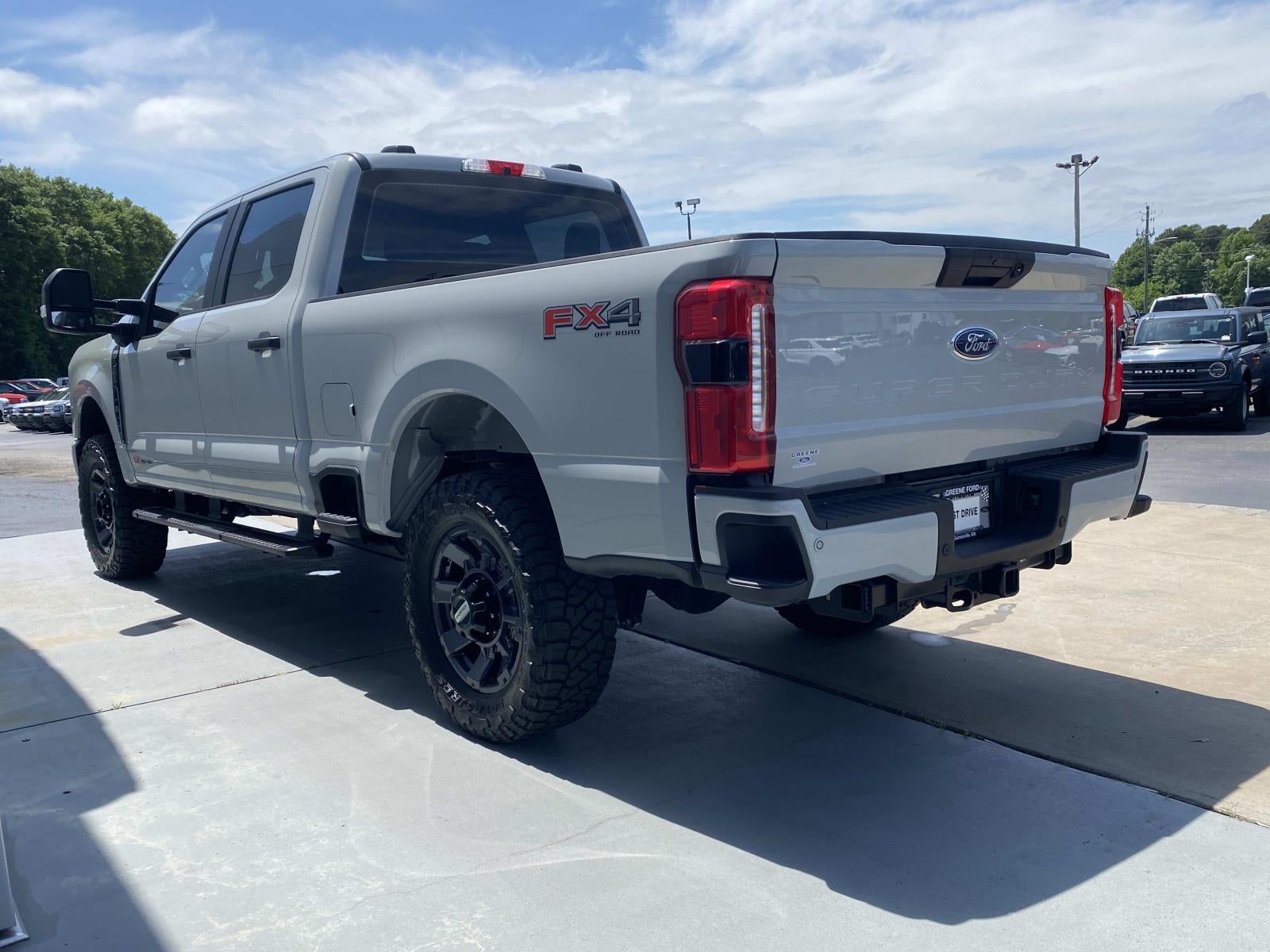 2025 Ford Super Duty F-250 SRW XL 4WD Crew Cab 6.75' Box