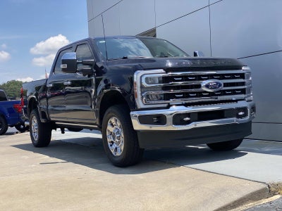 2023 Ford Super Duty F-250 SRW LARIAT 4WD Crew Cab 6.75' Box