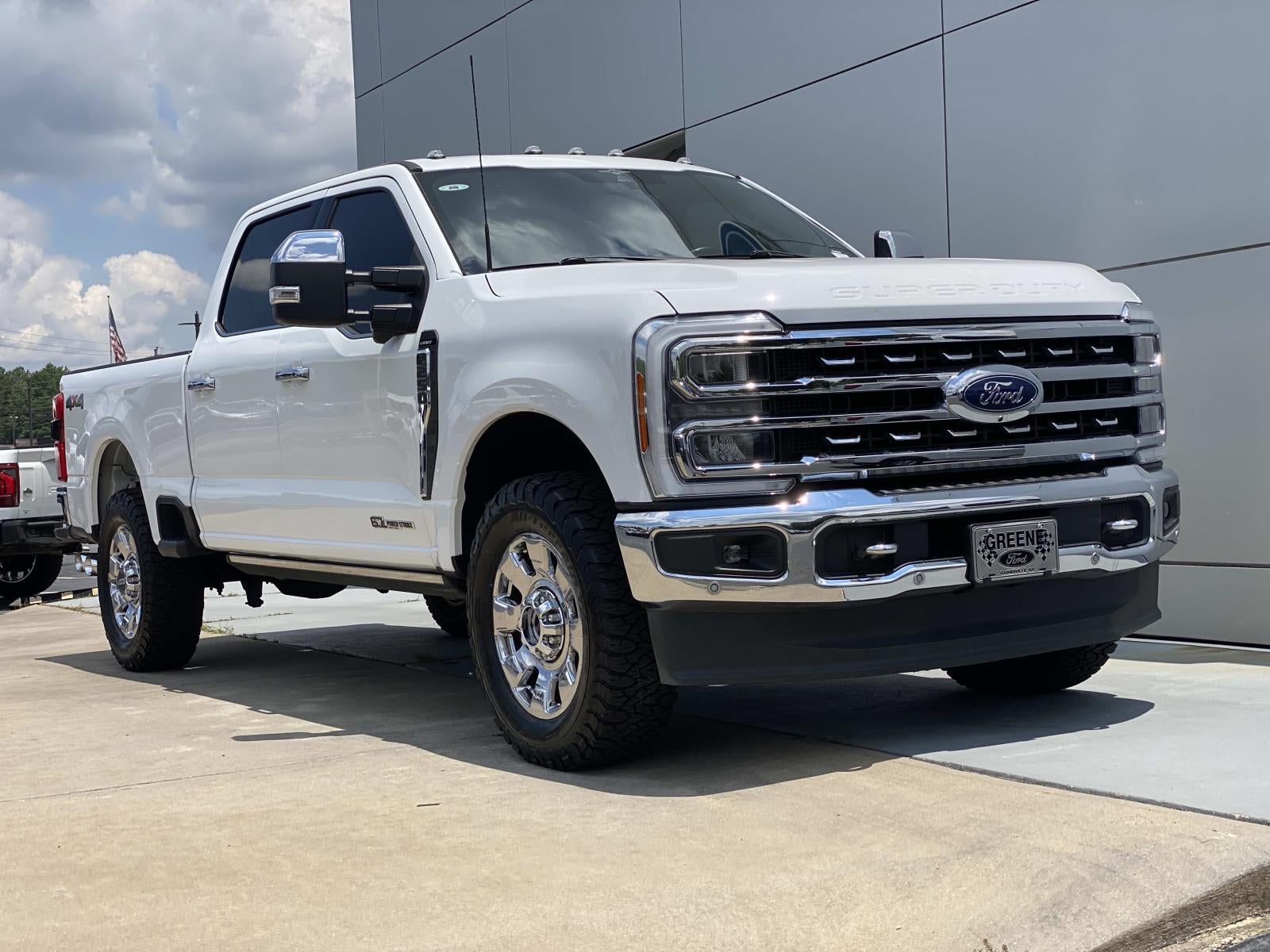 2023 Ford Super Duty F-250 SRW LARIAT 4WD Crew Cab 6.75' Box