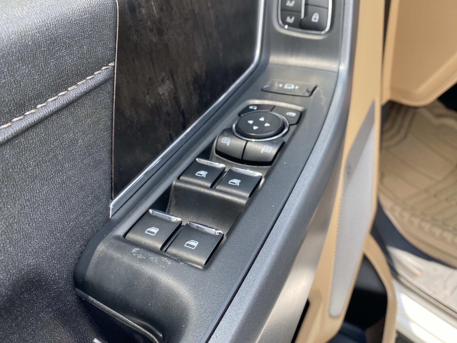 2023 Ford Super Duty F-250 SRW LARIAT 4WD Crew Cab 6.75' Box