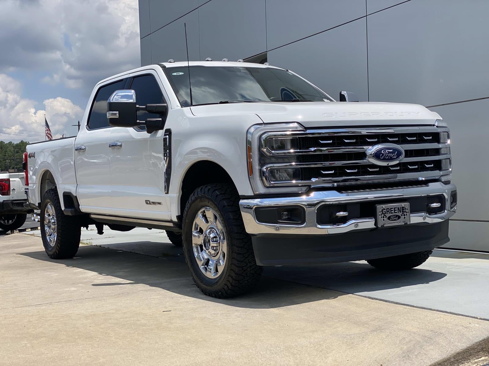 2023 Ford Super Duty F-250 SRW LARIAT 4WD Crew Cab 6.75' Box