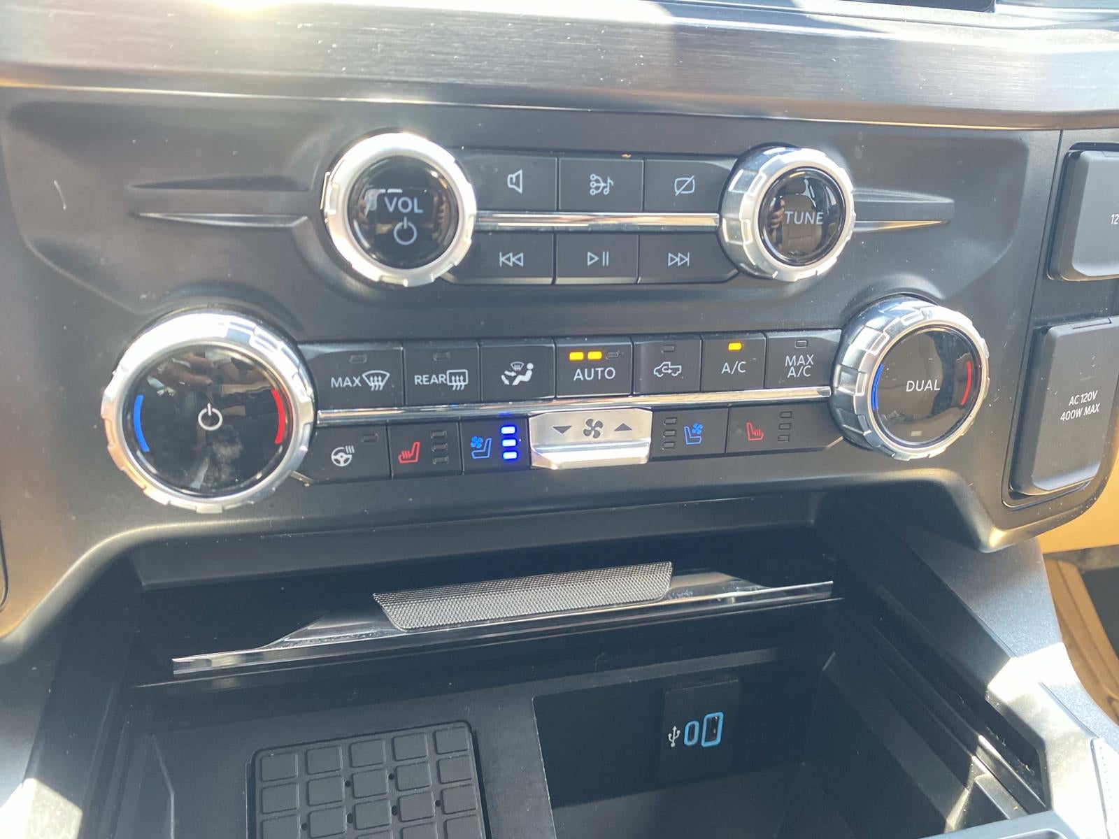 2023 Ford Super Duty F-250 SRW LARIAT 4WD Crew Cab 6.75' Box