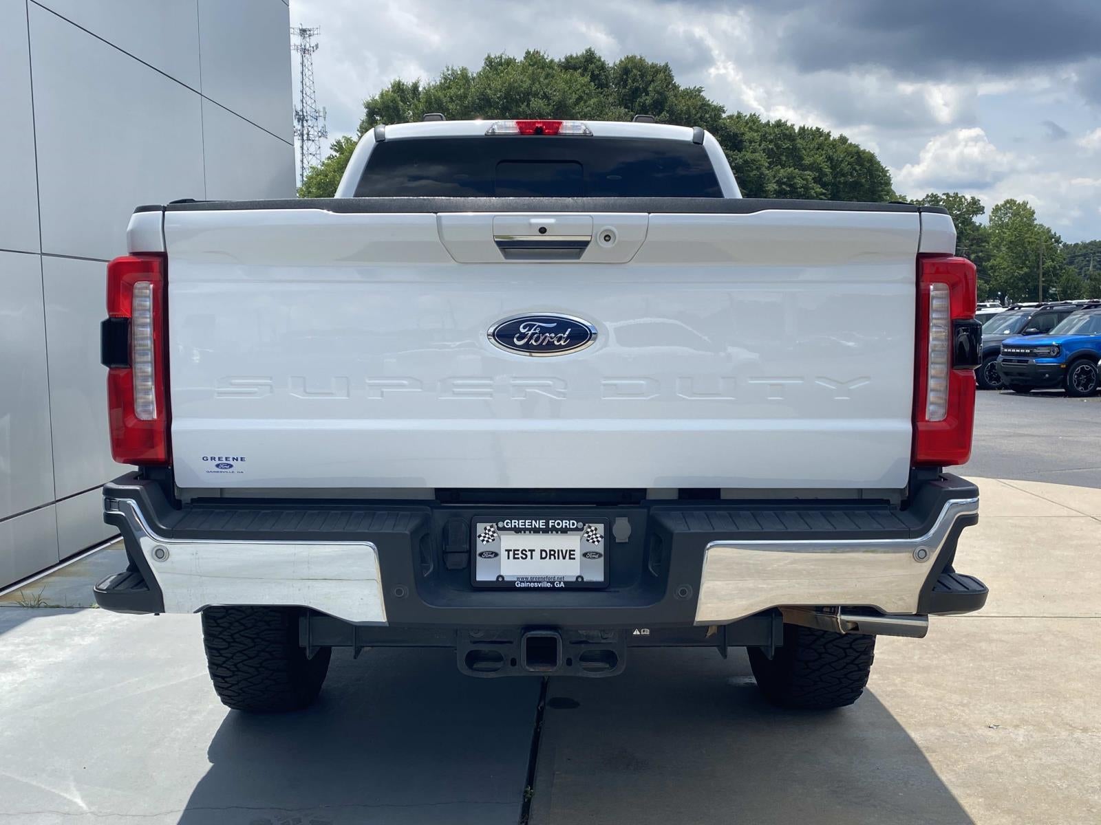 2023 Ford Super Duty F-250 SRW LARIAT 4WD Crew Cab 6.75' Box