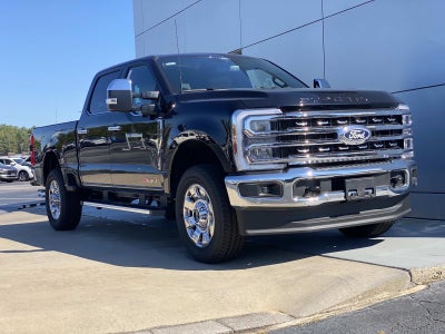 2027 Ford Super Duty F-350 SRW F-350® Lariat®