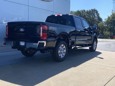 2027 Ford Super Duty F-350 SRW F-350® Lariat®