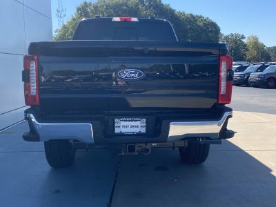 2027 Ford Super Duty F-350 SRW F-350® Lariat®