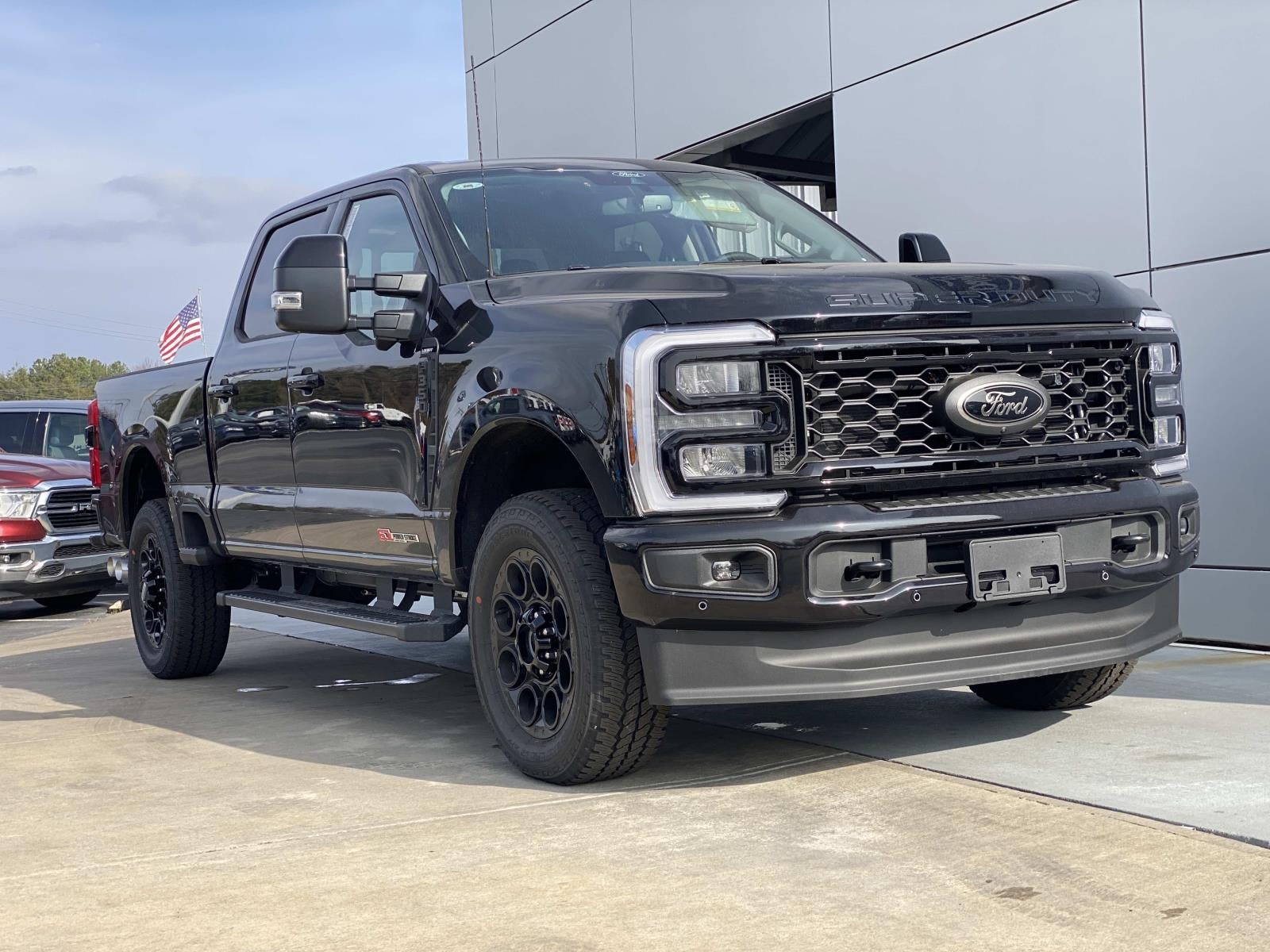 2026 Ford Super Duty F-350 SRW Lariat